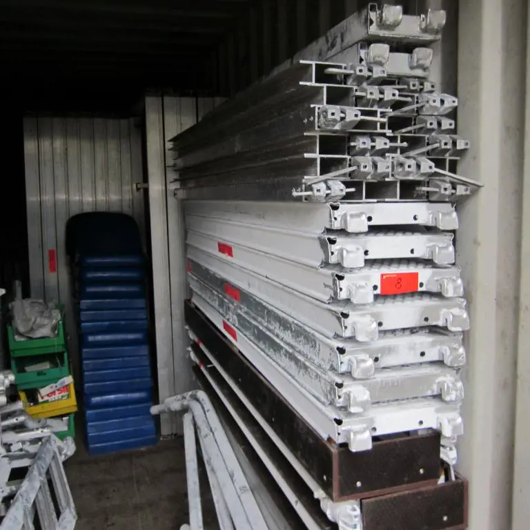 20 ft Seecontainer mit Inhalt (Tribüne aus Aluminium)